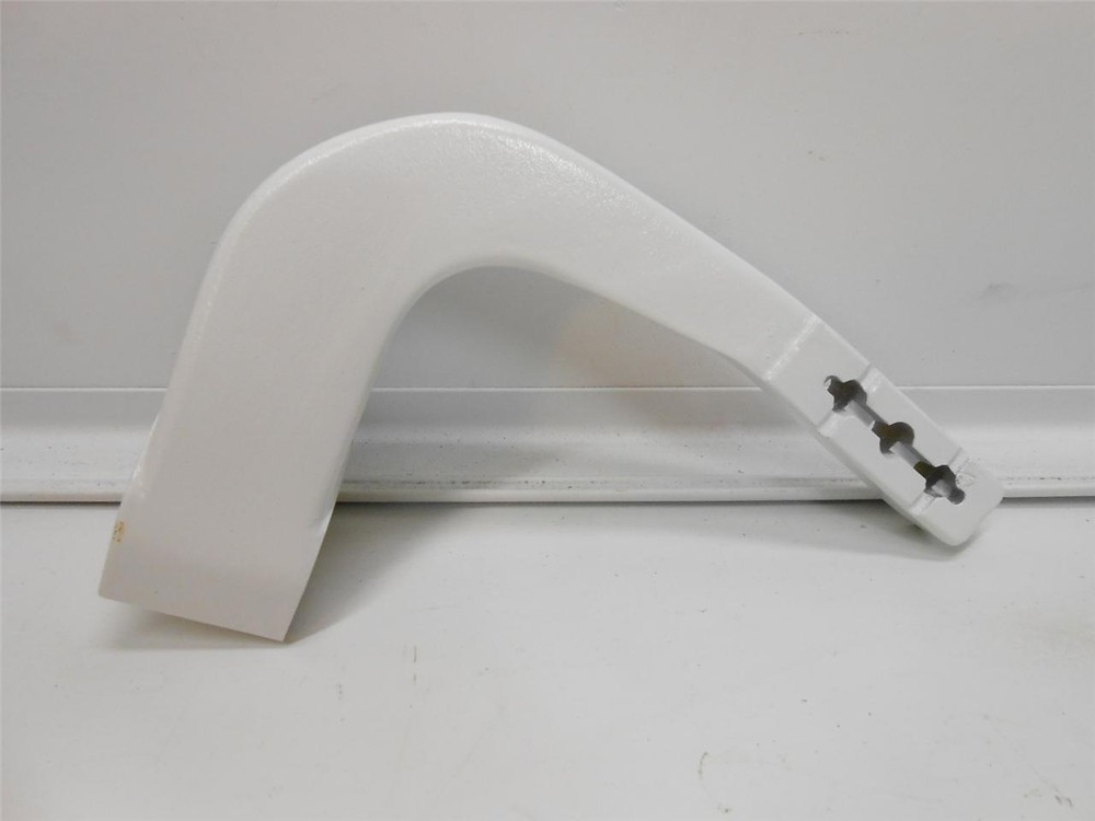 CHRYSLER 5H054 STEERING BRACKET WHITE