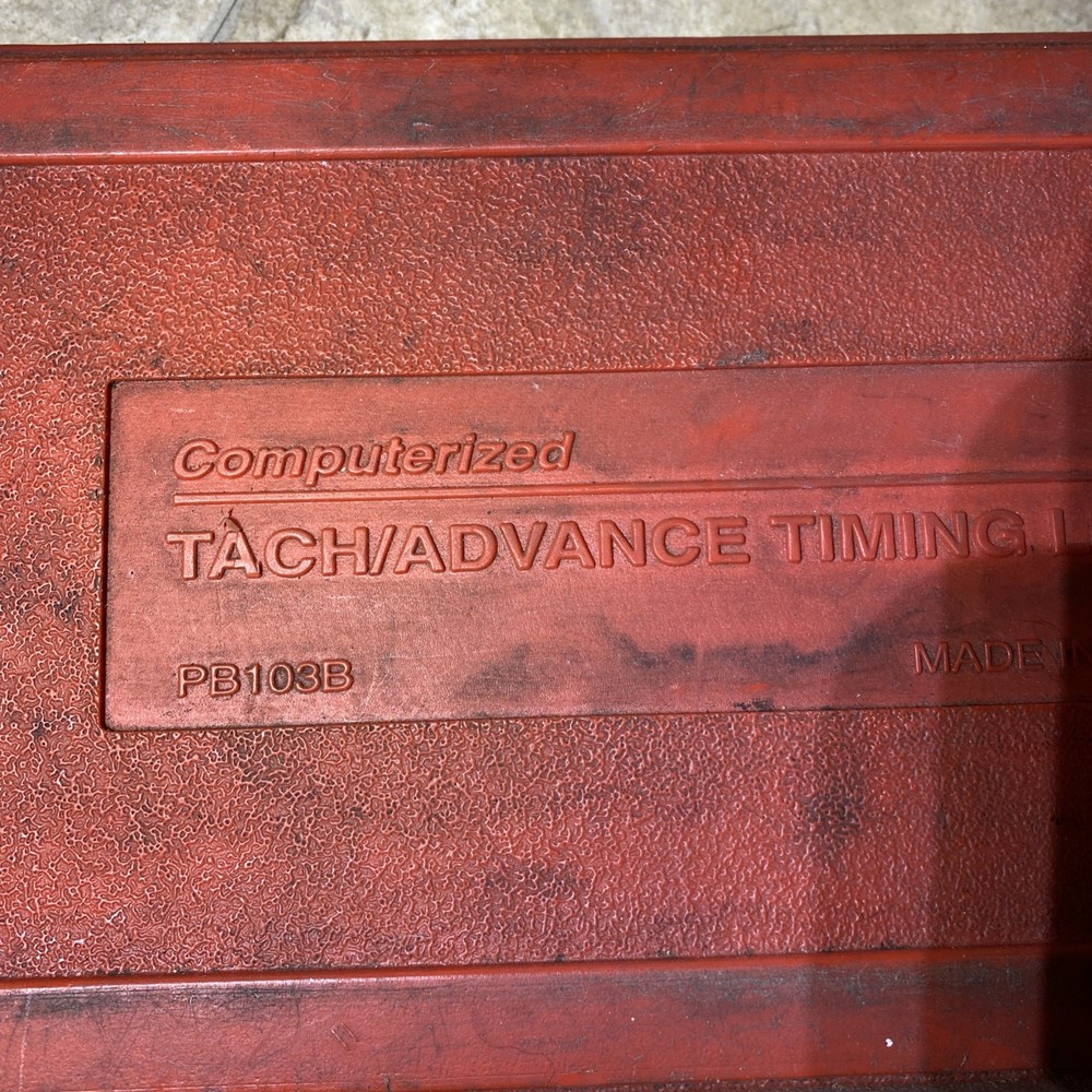 Snap On Computerized Tach/Advance Timing Light Model MT2261 with Case