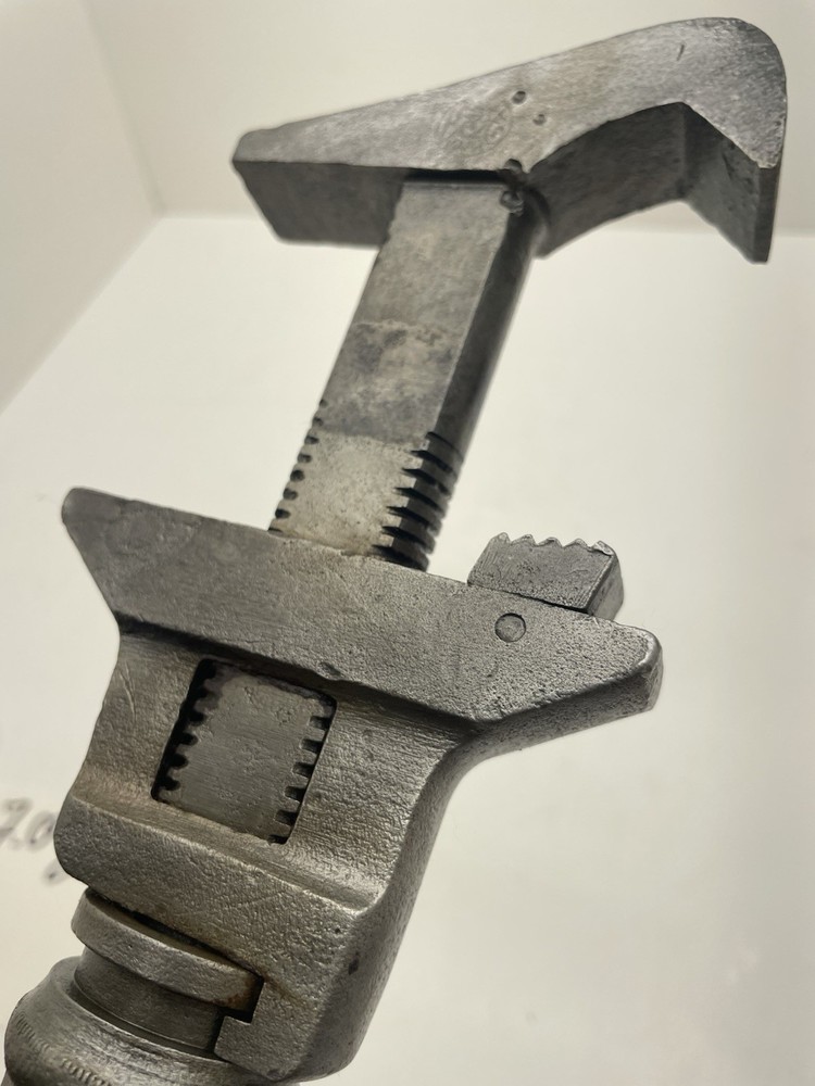 Vintage Bemis & Call Co. Adjustable Pipe Wrench 16