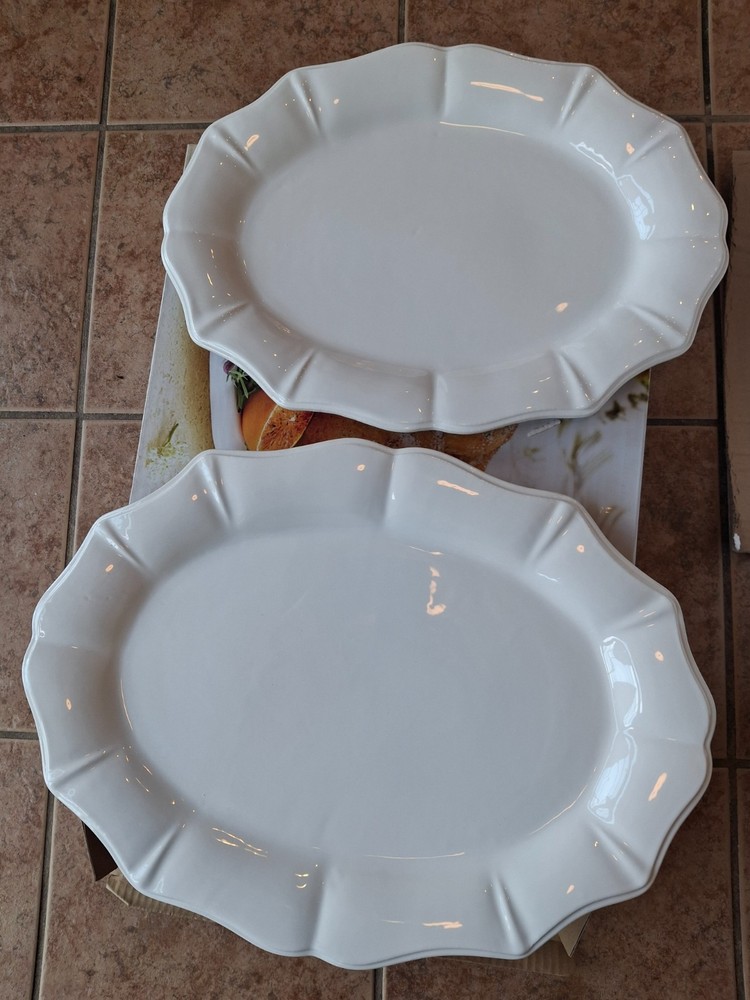 2 Pc White Oval Serving Platters Scalloped Edge Ceramic Dinnerware Serving Tray