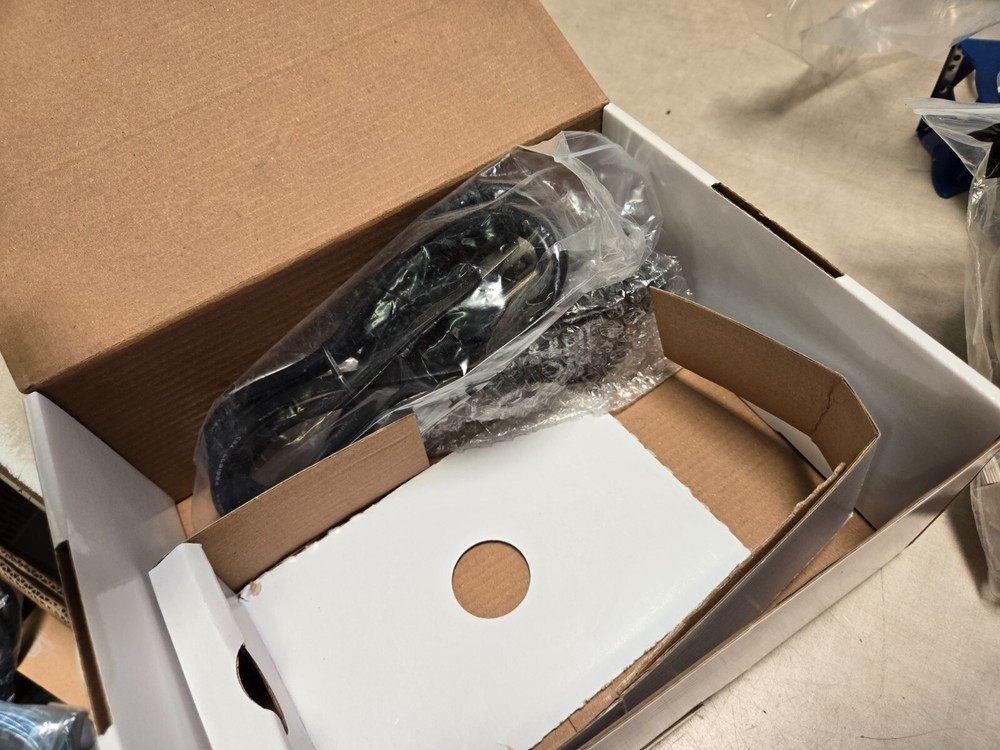 BLACK BOX KV9612A DESKTOP KVM SWITCH NOB