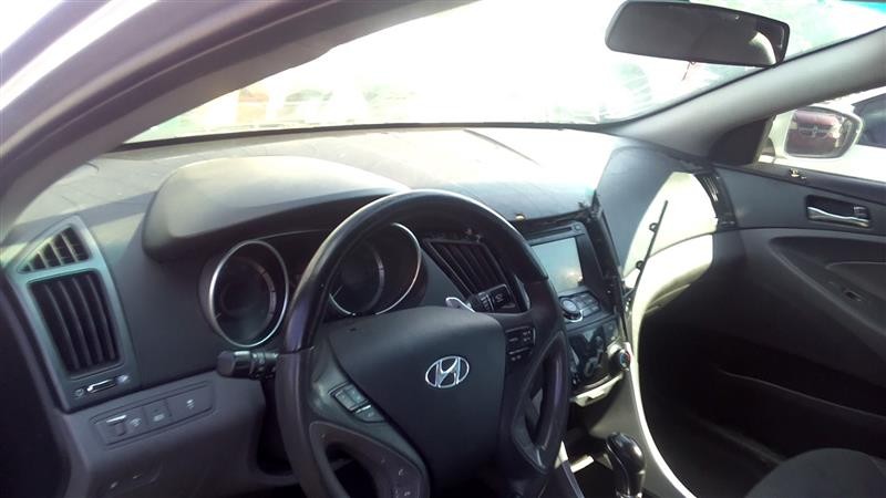 Engine ECM Electronic Control Module 2.4L Automatic Fits 11-14 SONATA 103961340