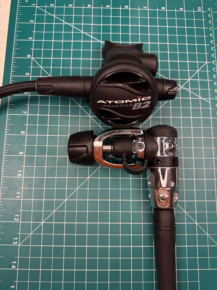 ATOMIC AQUATICS B2 Blacked Out Edition - Yoke - Titanium Second Stage