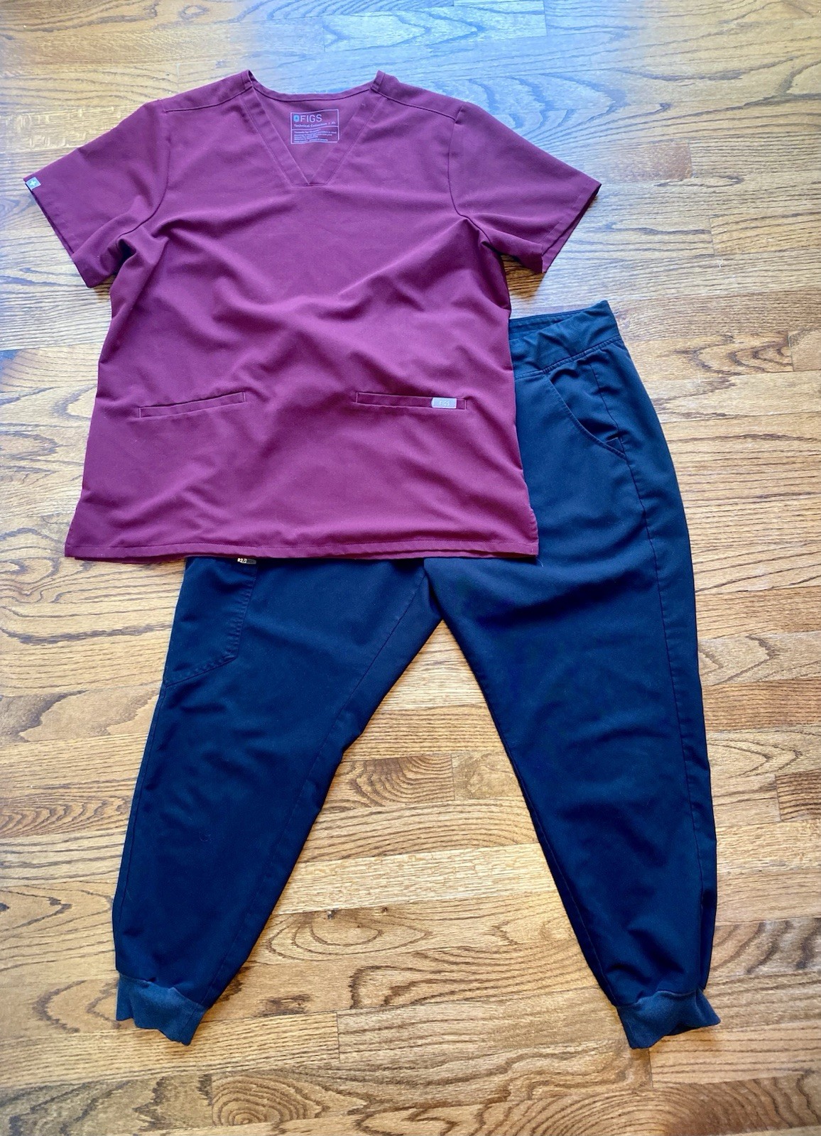 Figs Scrub Set Women XL Top XL Petite Zamora Jogger Pants Burgundy/Black