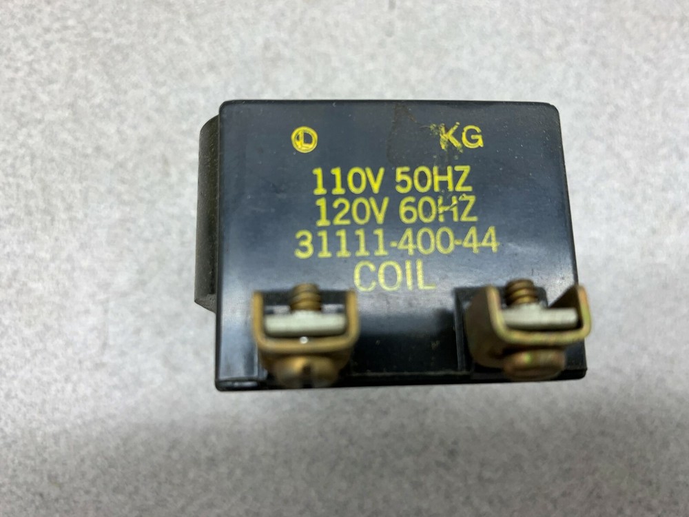 NEW NO BOX SQUARE D COIL 31111-400-44