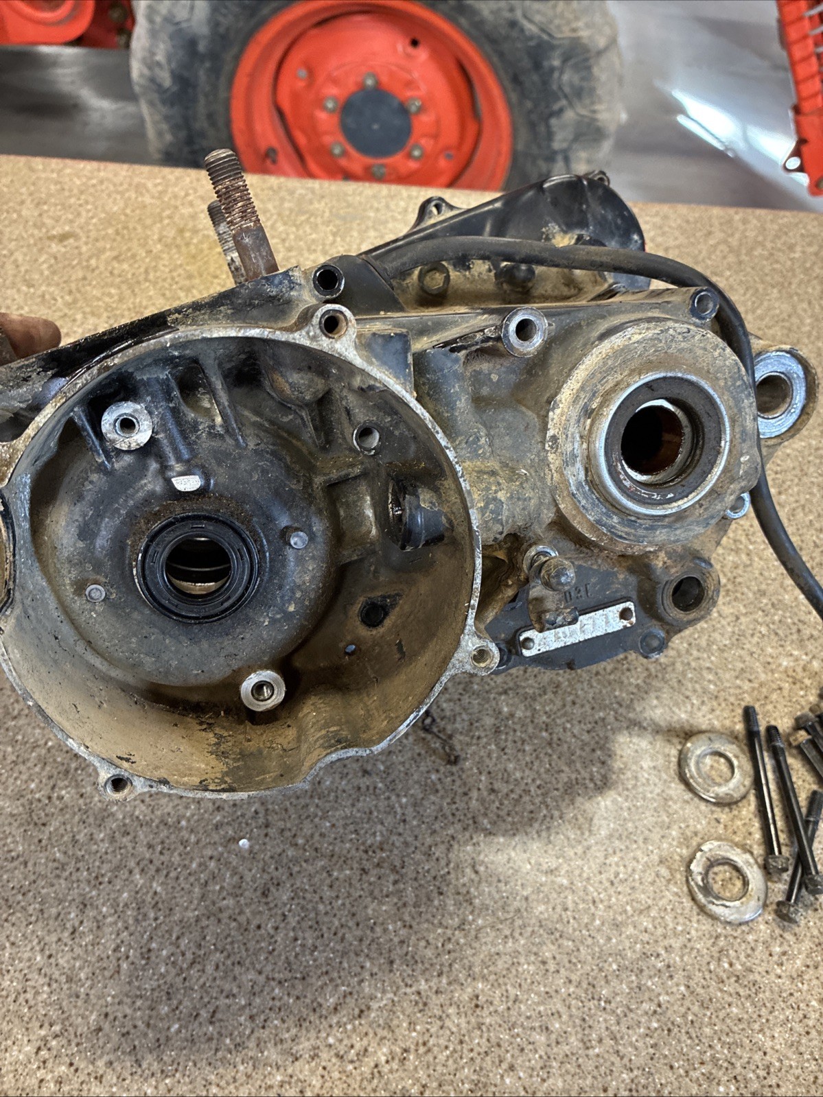 Honda CR250R Engine Cases ( set ) 1985-86 Used OEM Part P/N 112A0-KS7-000