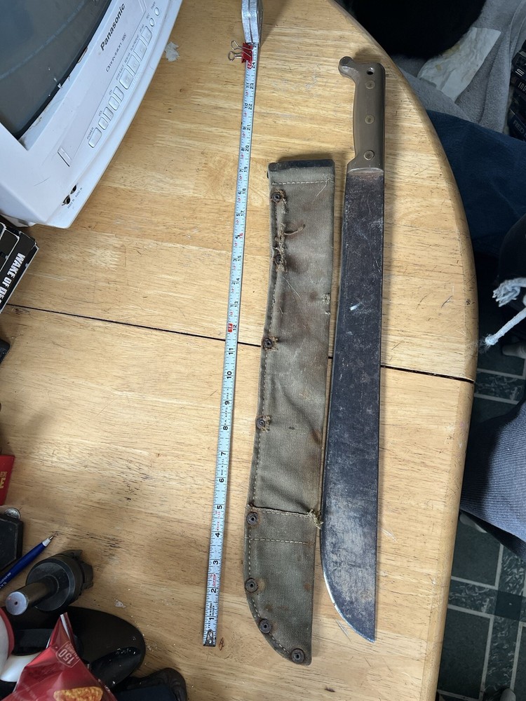 1945 WW2 machete With Scabbard