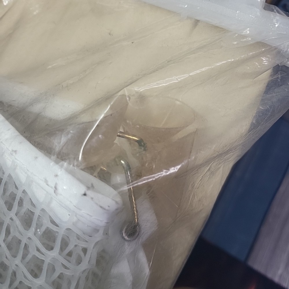 HERBY Suction Cup Sweater & Laundry Clothes Plastic Mesh Drying Net (32' X 24')