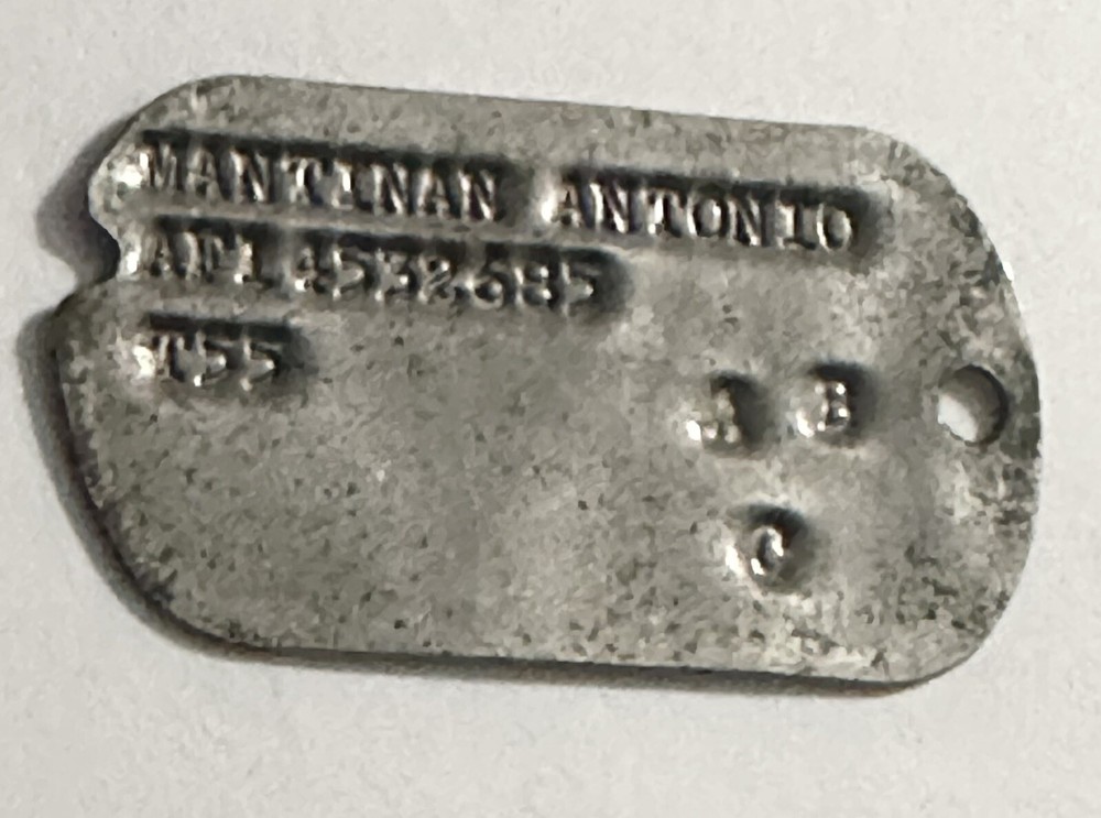 (One) WWII DOG TAGS Tag Antonio Mantinan