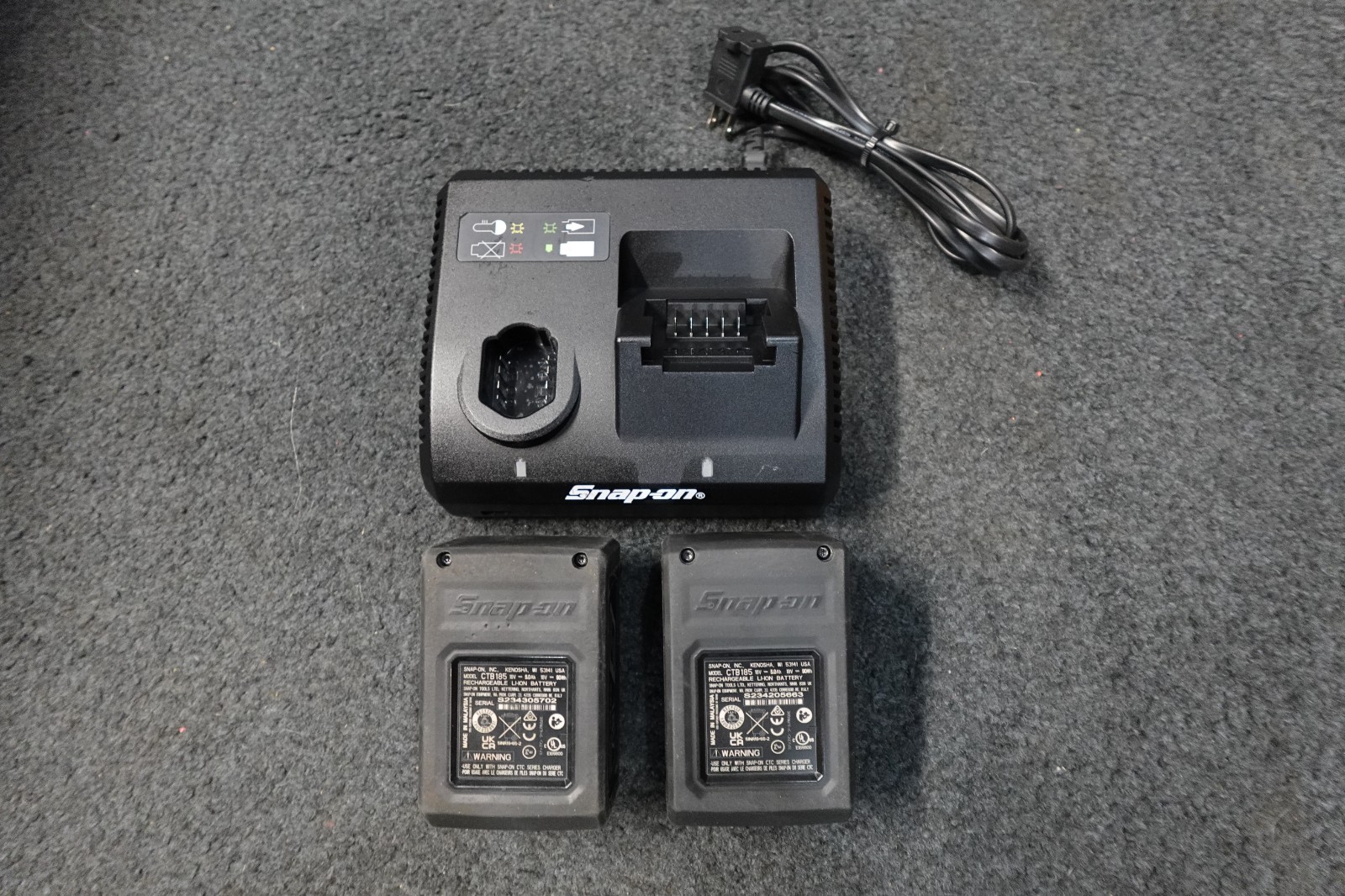 Snap On CTPSK185 18v 5Ah Power Supply Kit 2pc CTB185 + 1pc CTC131A Charger