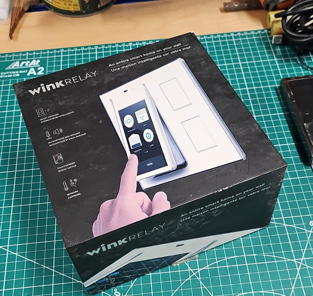 Wink Relay Smart Home Hub Wall Controller Touchscreen Wi-Fi Bluetooth ZigBee