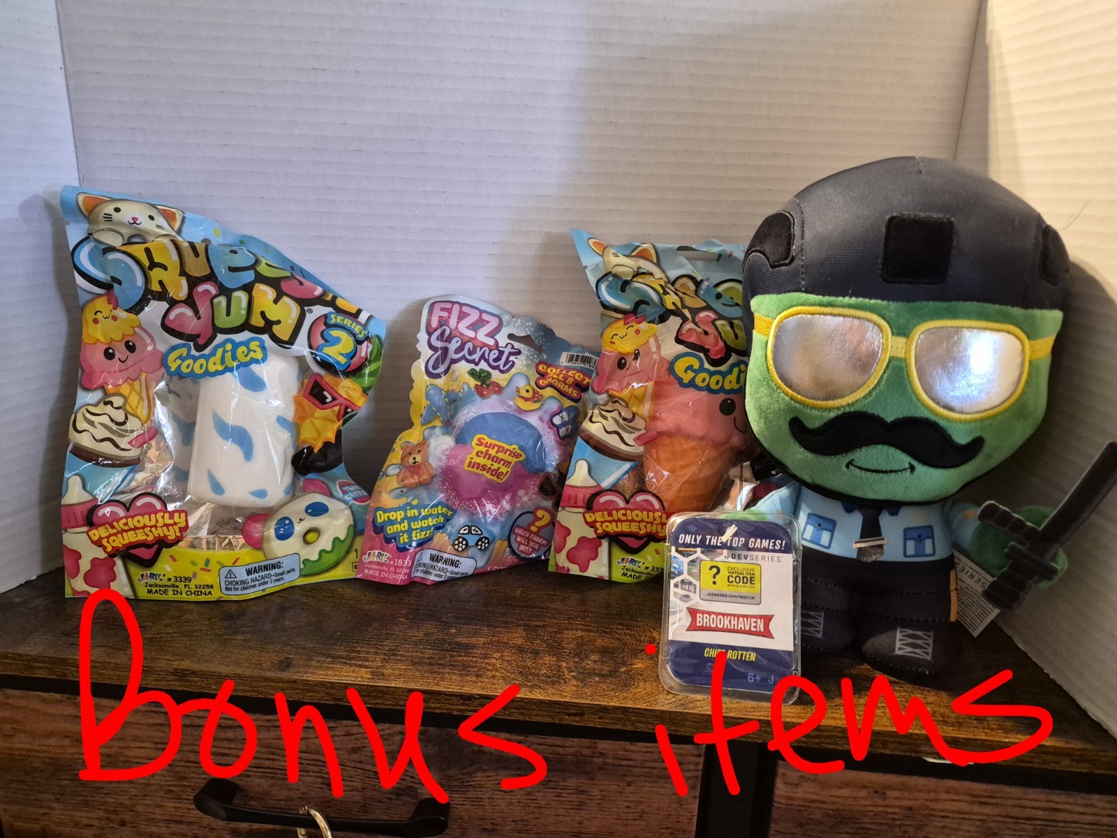 Kids Mystery Scoop + Bonus Toy Surprise/ Fun & Random/ Ages 8-12