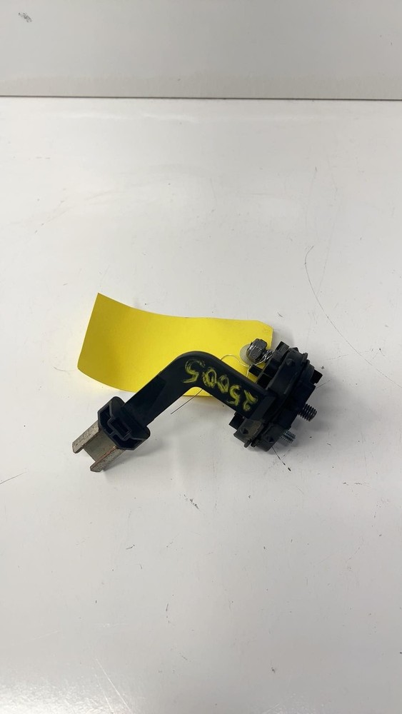 07-13 BMW 335i E90 E91 E92 E93 External Ignition Base Jump Terminal 9144884 OEM