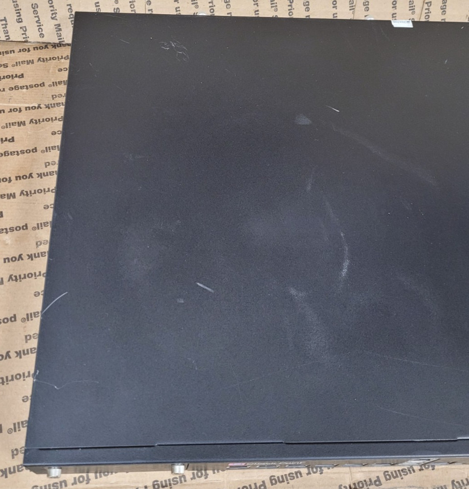 CHECKPOINT PB-20 SECURITY FIREWALL APPLIANCE NO RACK EARS (TESTED)