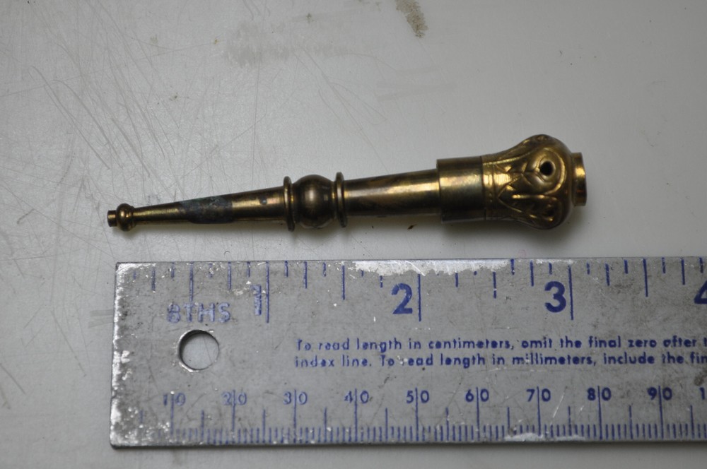 BRITISH OFFICERS SHOULDER AIGULLETTE 2-Piece Brass End Devise, no cord just tip