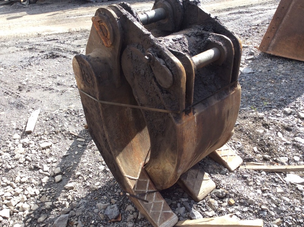 LABOUNTY GRAPPLE ATTACHMENT 32in.