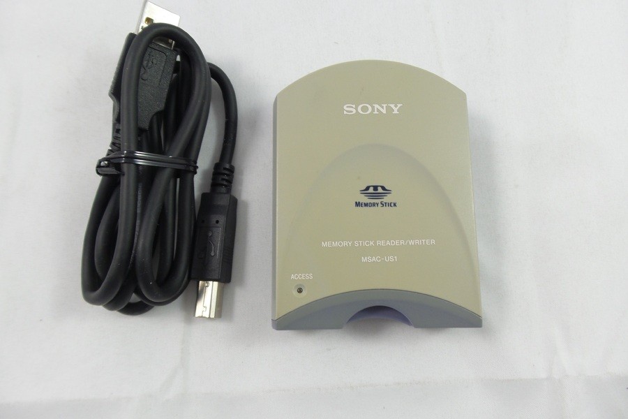 Sony USB Interface Card Reader for Memory Stick - PC/Mac (MSAC-US1)