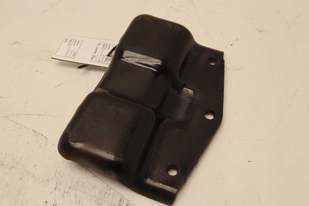 08-17 FREIGHTLINER CASCADIA 125 EVOLUTION HOOD HINGE BRACKET MOUNT OEM