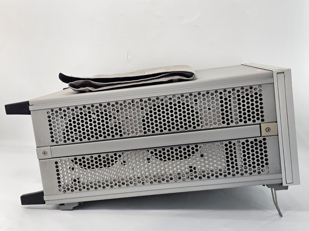 HP Agilent Keysight 16702A Logic Analysis System