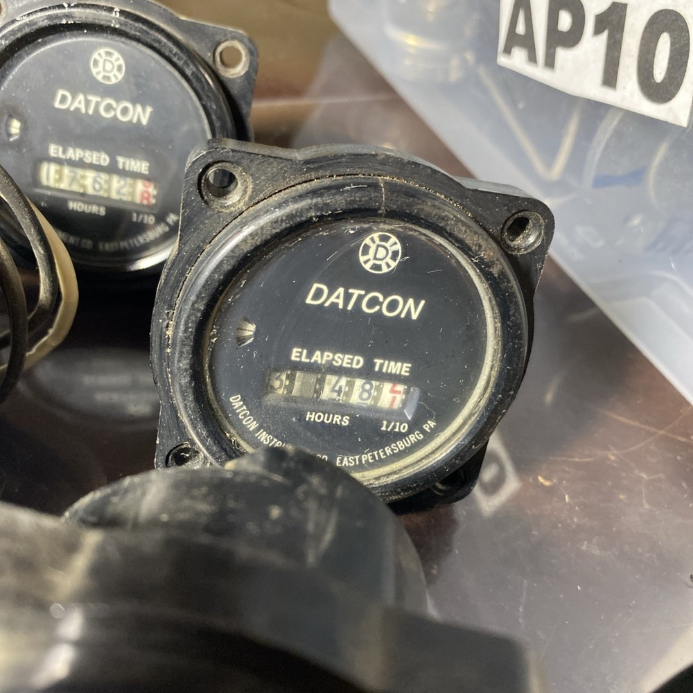 Qty.8 773E Datcon Elapsed Time Hours Indicator (Volts: 4/40) (AP10)