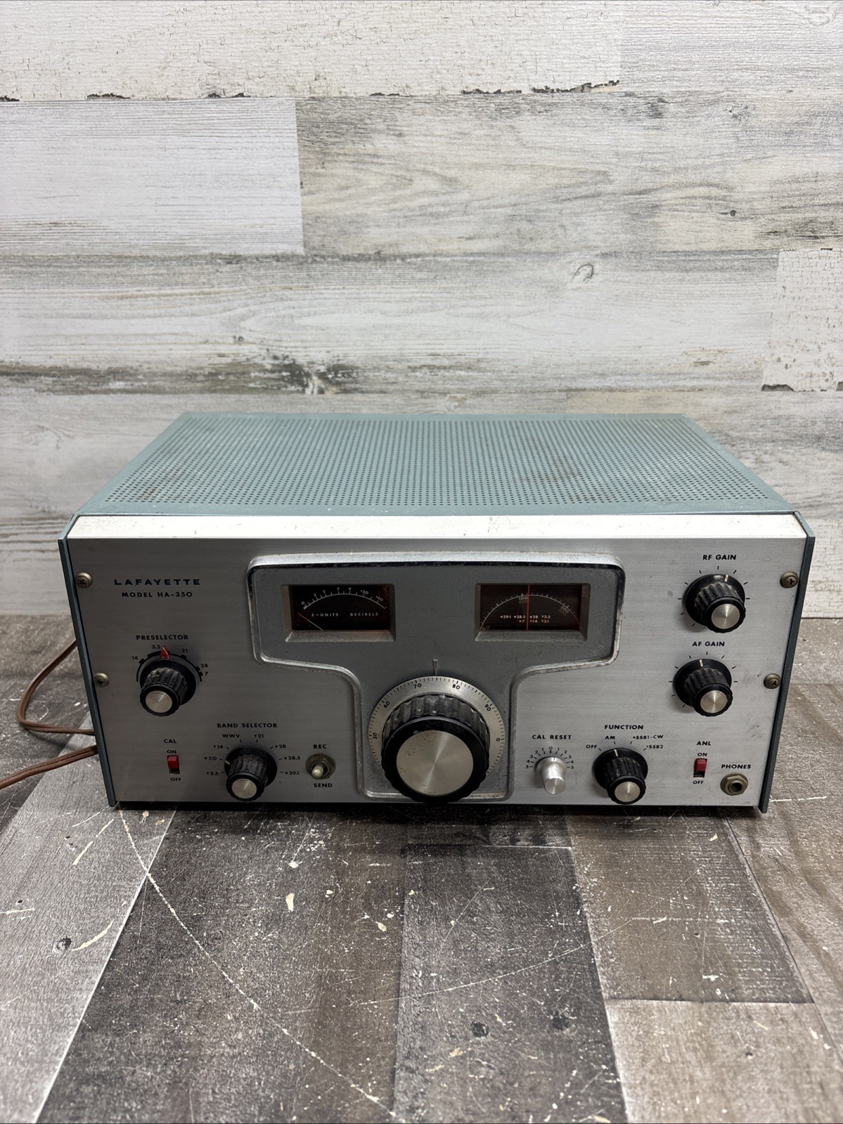 lafayette radio Ha-350 Powers On As Is