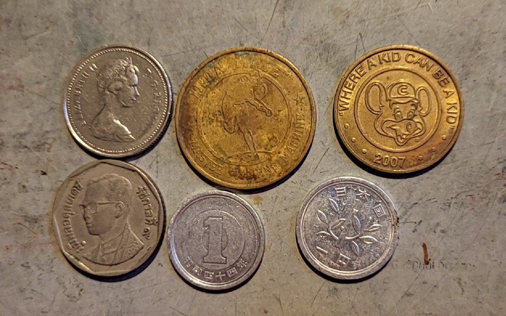 Coins from Various Countries 6pcs  j6