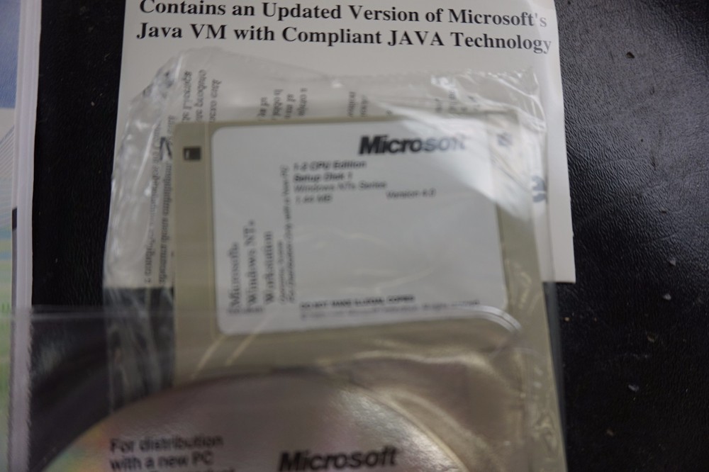 Windows NT Server Vers 3.0 / Windows NT Workstation 4.0 CD Media