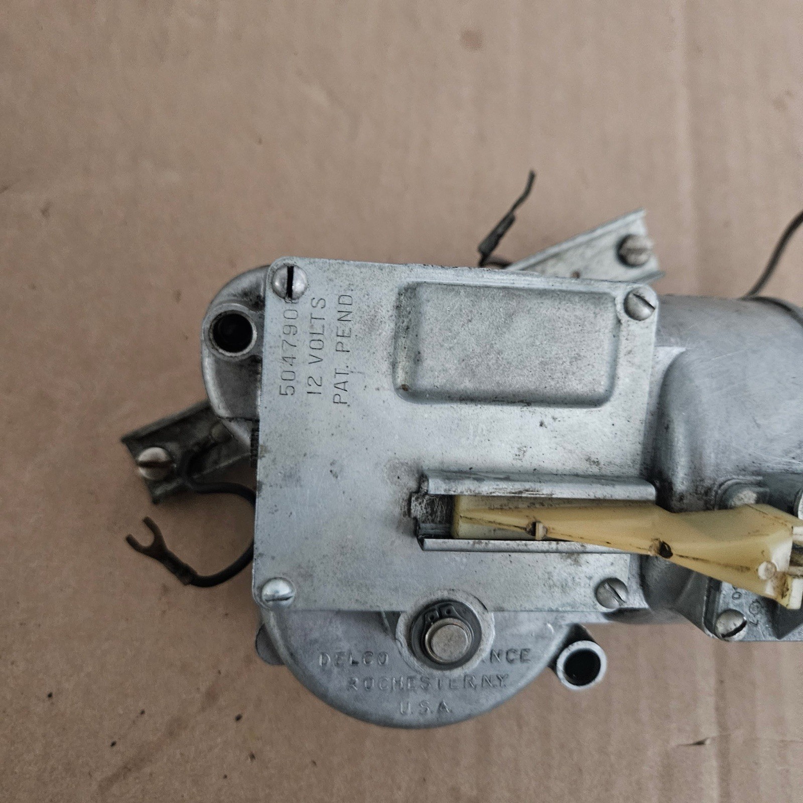 Chevy Delco Electric 2 Speed Windshield Wiper Motor 5047906 *WORKS*