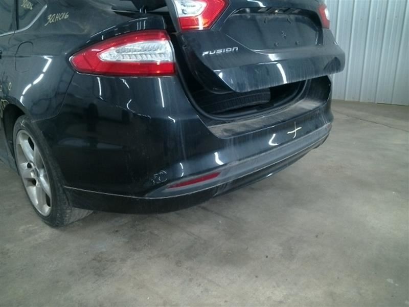 FUSION 2014 High Mounted Stop Light 104687123