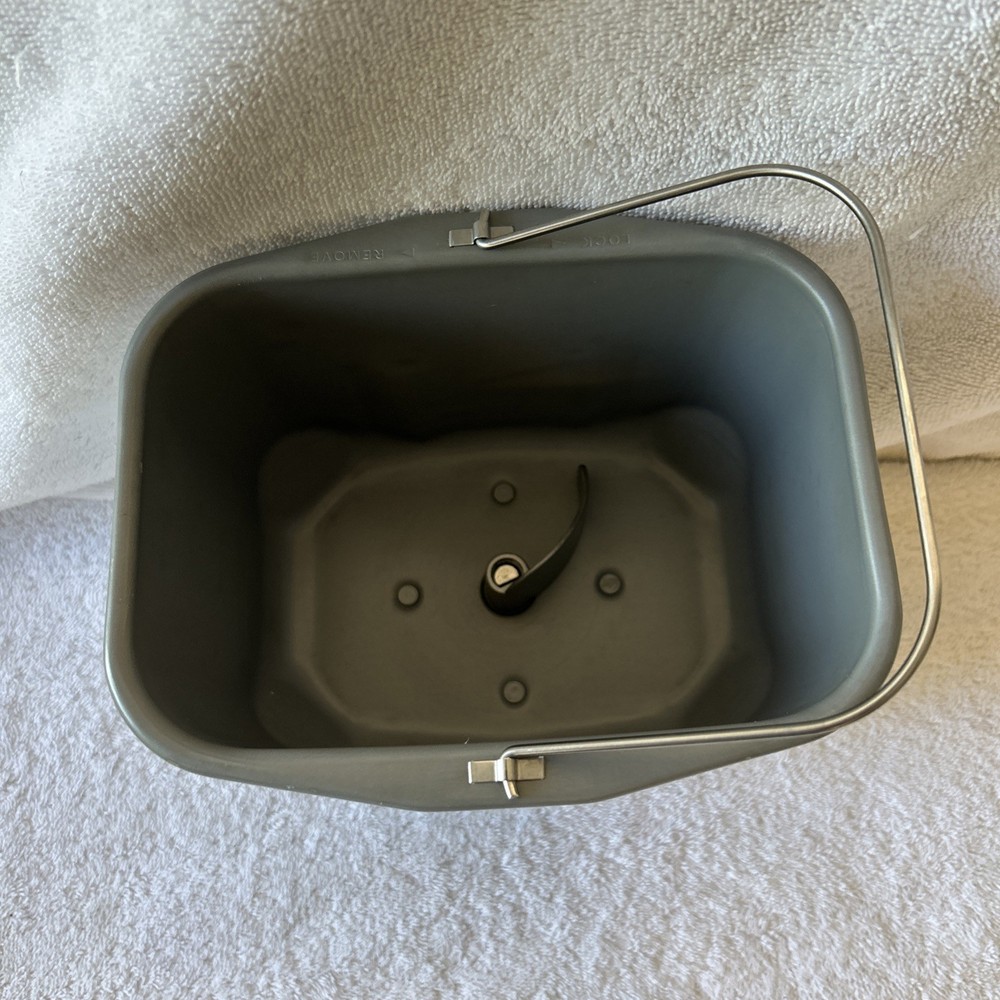 Williams Sonoma Bread Maker - WS0797 - Pan And Paddle
