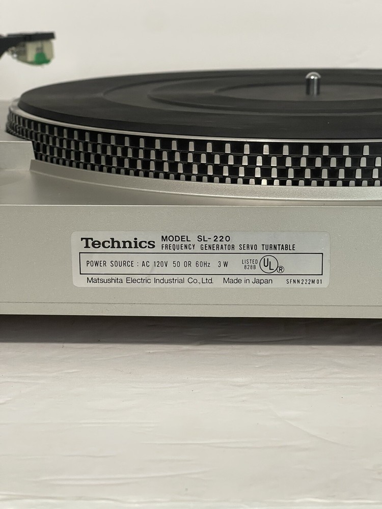 TECHNICS SL-220 FREQUENCY GENERATOR SERVO AUTOMATIC TURNTABLE no belt no cover
