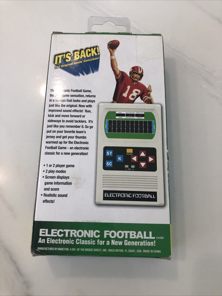 💎2016 Mattel Electronic Football Game Classic Handheld – Basic Fun – In Box💎