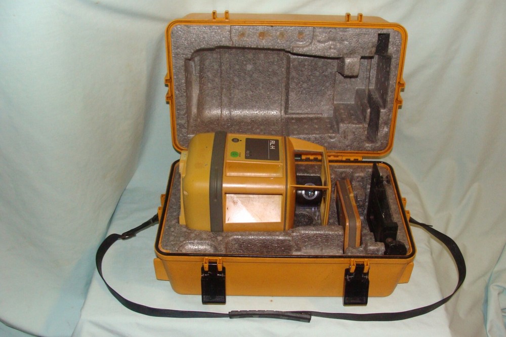 TOPCON RL-H SELF-LEVELING ROTARY LASER LEVEL w/LS-50B SENSOR/RECEIVER & BRACKET