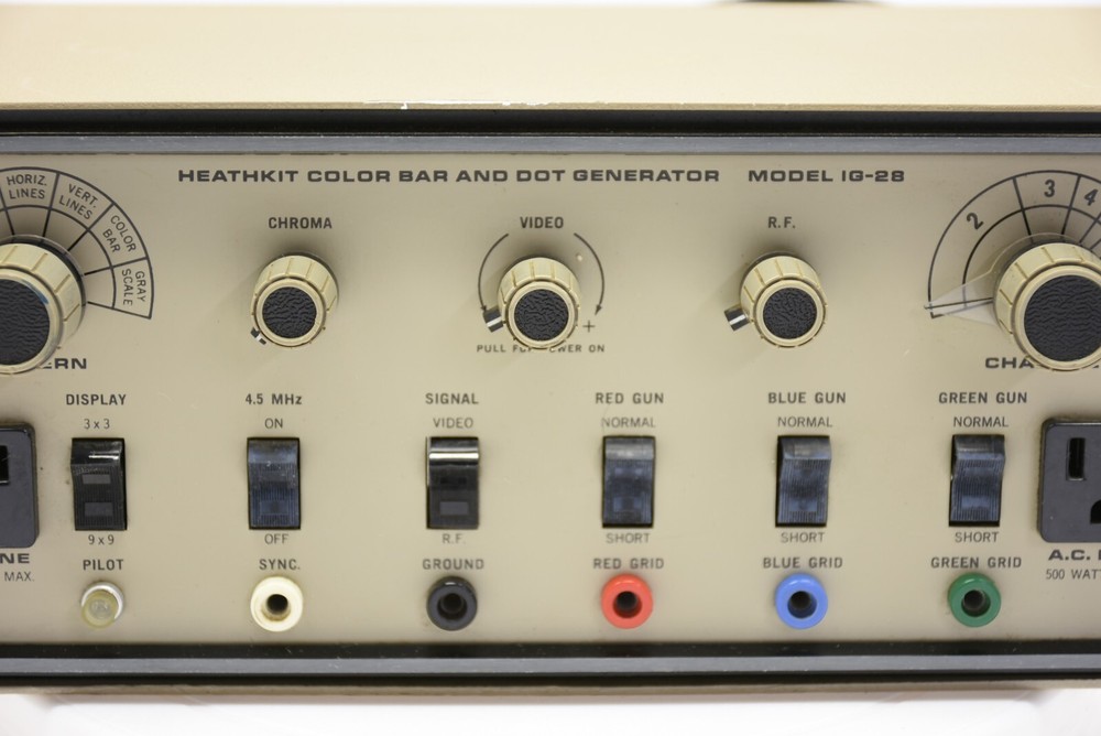 Heathkit IG-28 Color Bar & Dot Generator - Untested - Clean