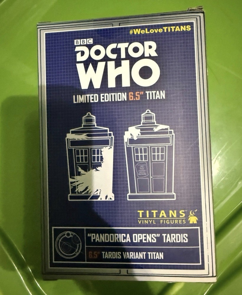 Doctor Who Titans 5000 Piece Hot Topic Exclusive Tardis Exploding