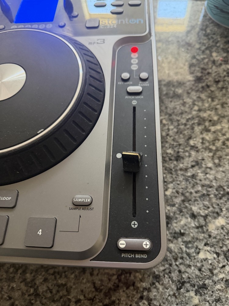 Stanton C.324 Tabletop DJ Turntable Mixer CD Player Needs Repair "No Disc" ERROR
