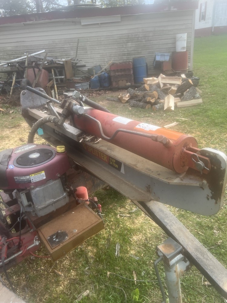 Husky 34 Ton Wood Splitter