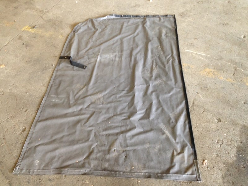 2012 Peterbilt 587 Curtains (732-10008)