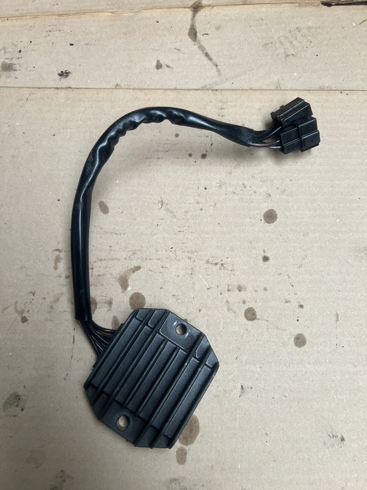 SUZUKI GS500 REGULATOR RECTIFIER 2007