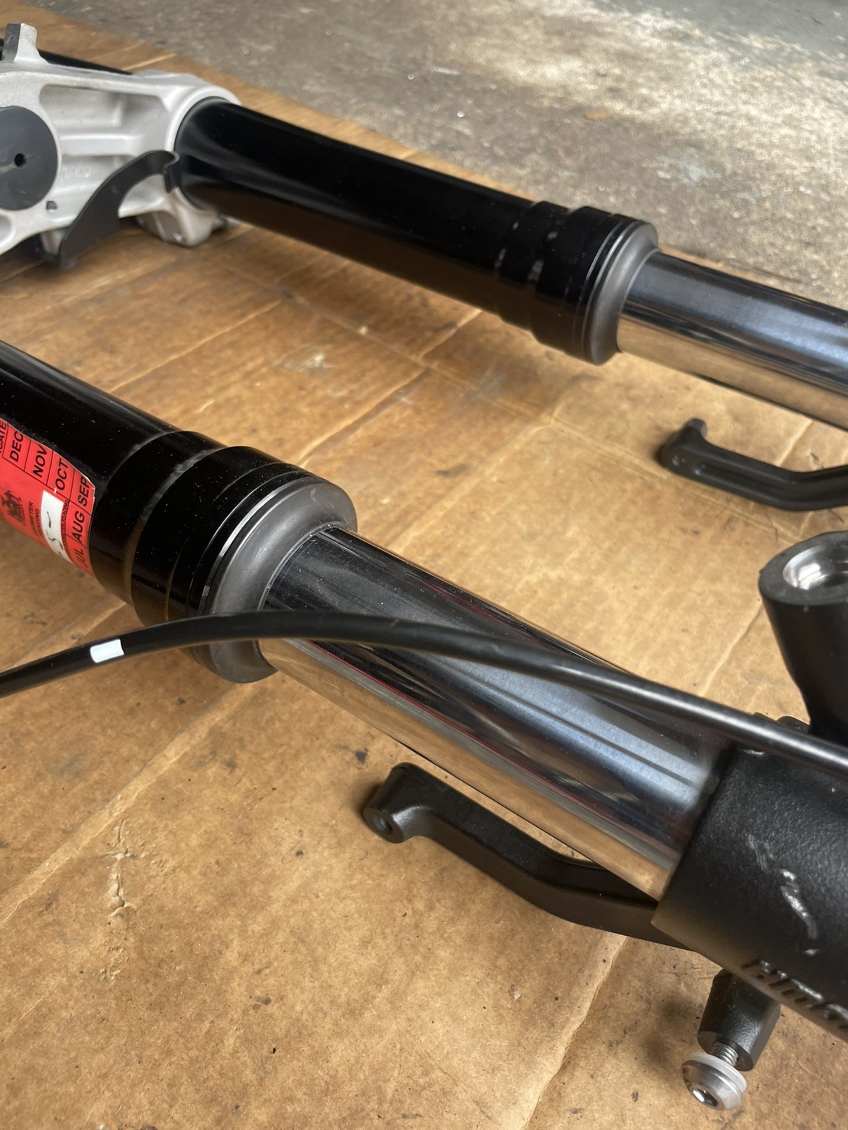 2023 19 - 25 KAWASAKI NINJA ZX636 ZX6R FRONT RIGHT LEFT SIDE FORKS TUBE LEGS OEM