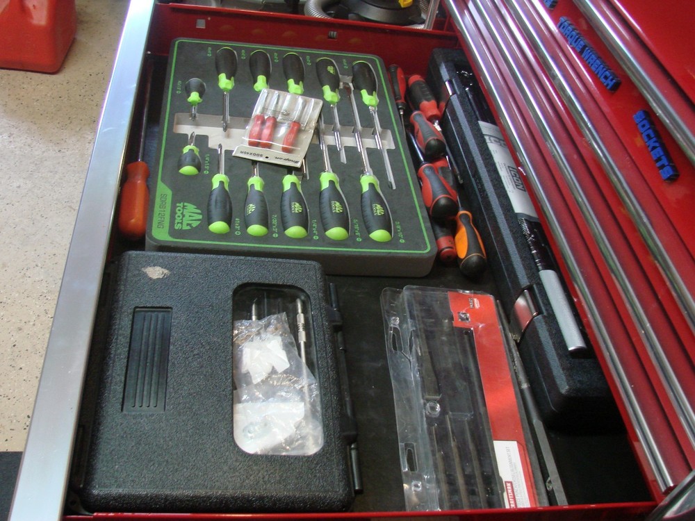 master techs tools and roller