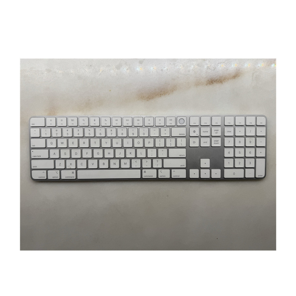 Apple A2520 Wireless Aluminum Keyboard Silver/White Numeric Keypad Slim Design
