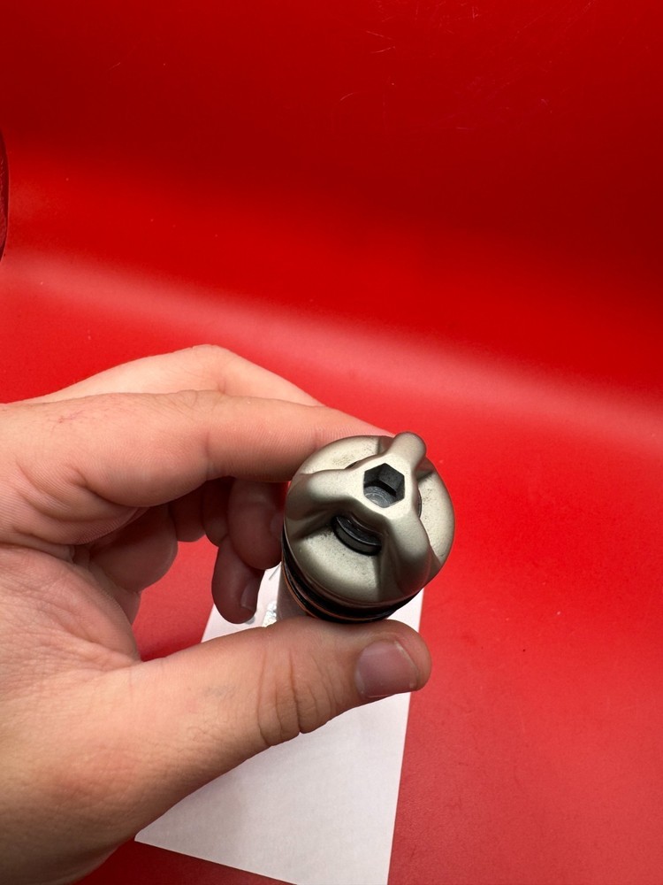 Dye DM13 Bolt/Engine