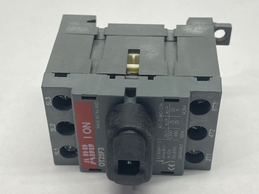 ABB OT25F3 Disconnect Switch 3-Pole 30A 600V