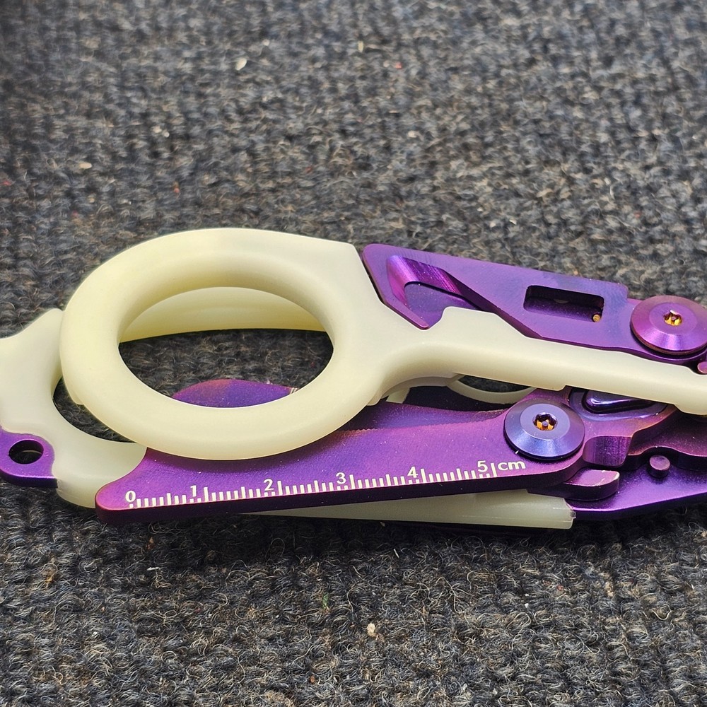 Multifunctional Foldable Scissor, White/Purple