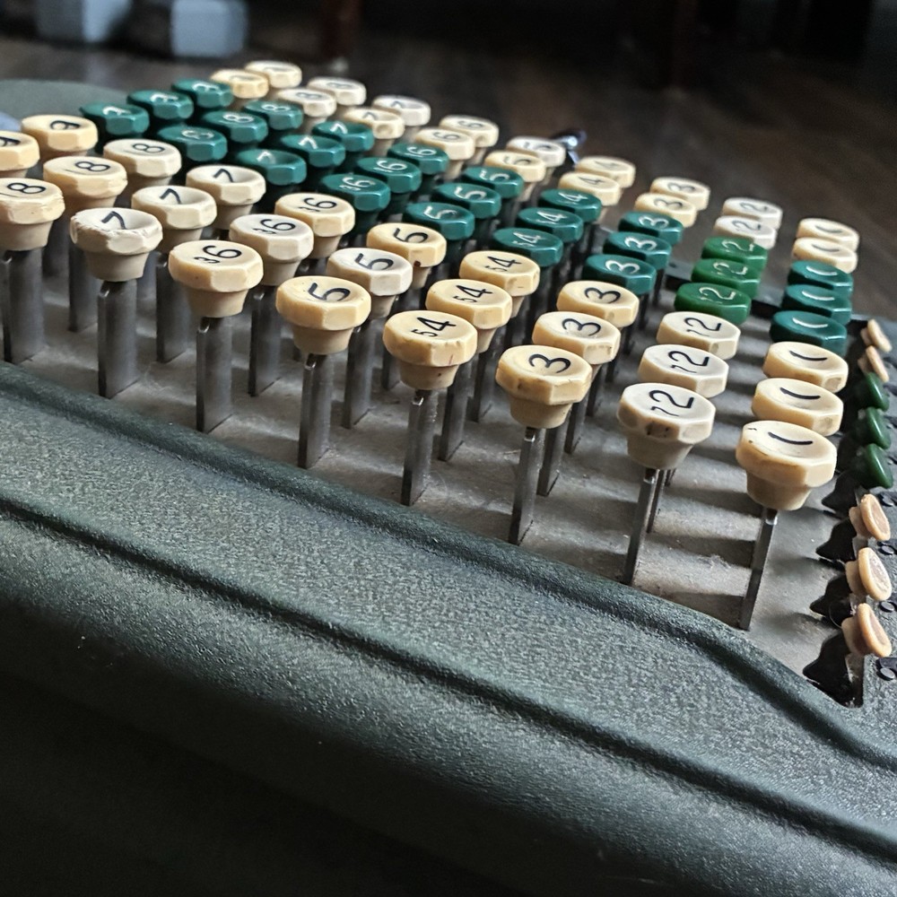 Vintage Felt & Tarrant Calculating / Adding Machine COMPTOMETER 1930s/40s Green