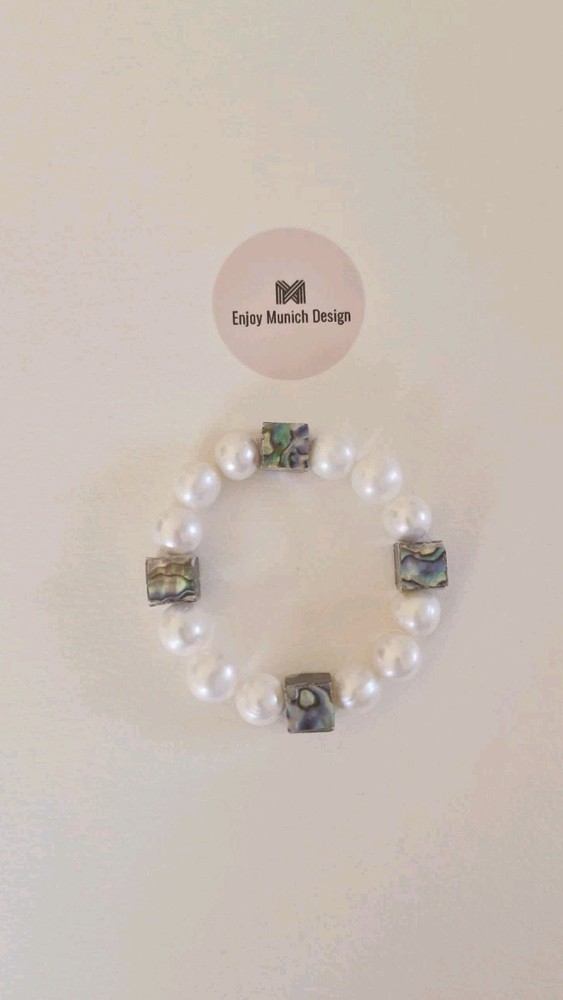 Beaded Bracelet with Abalone Cube