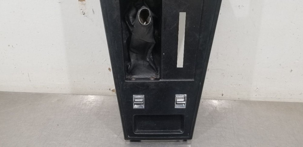 81 CHEVY CORVETTE C3 AT CENTER CONSOLE SHIFT BEZEL CONTROL PANEL BLACK