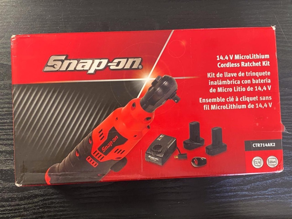 SNAP-ON 14.4V MICROLITHIUM CORDLESS RATCHET KIT(CTR714AK2)MISSING A BATTERY-USED
