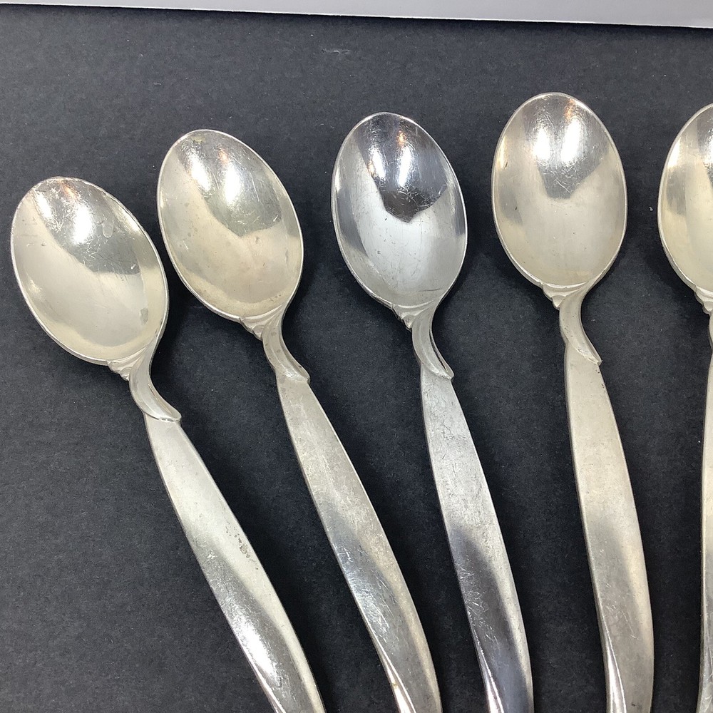 8 Teaspoons 1847 Rogers Bros Flair Silverplate Flatware Silverware